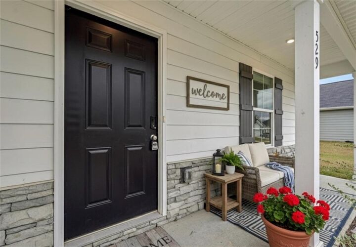 Property Photo: 529 Pemberton Street GA 30145