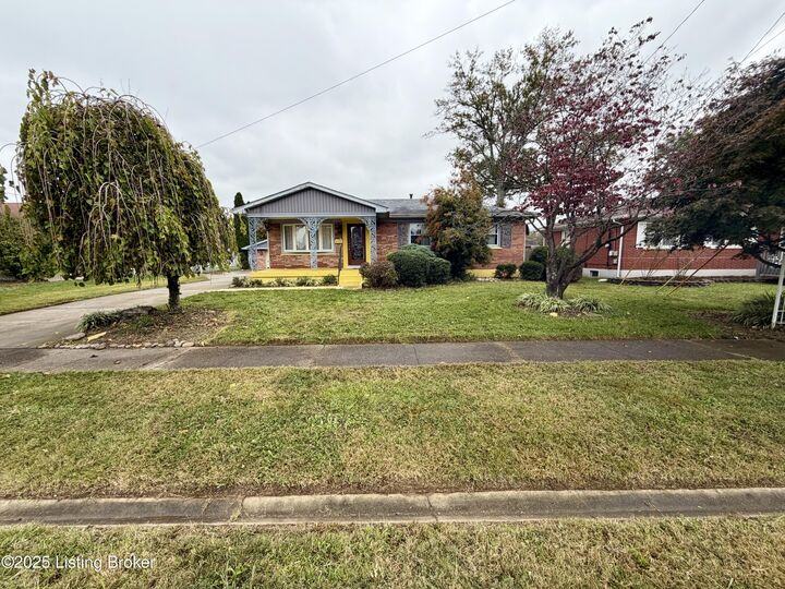 Property Photo:  6115 Greenview Dr  KY 40216 