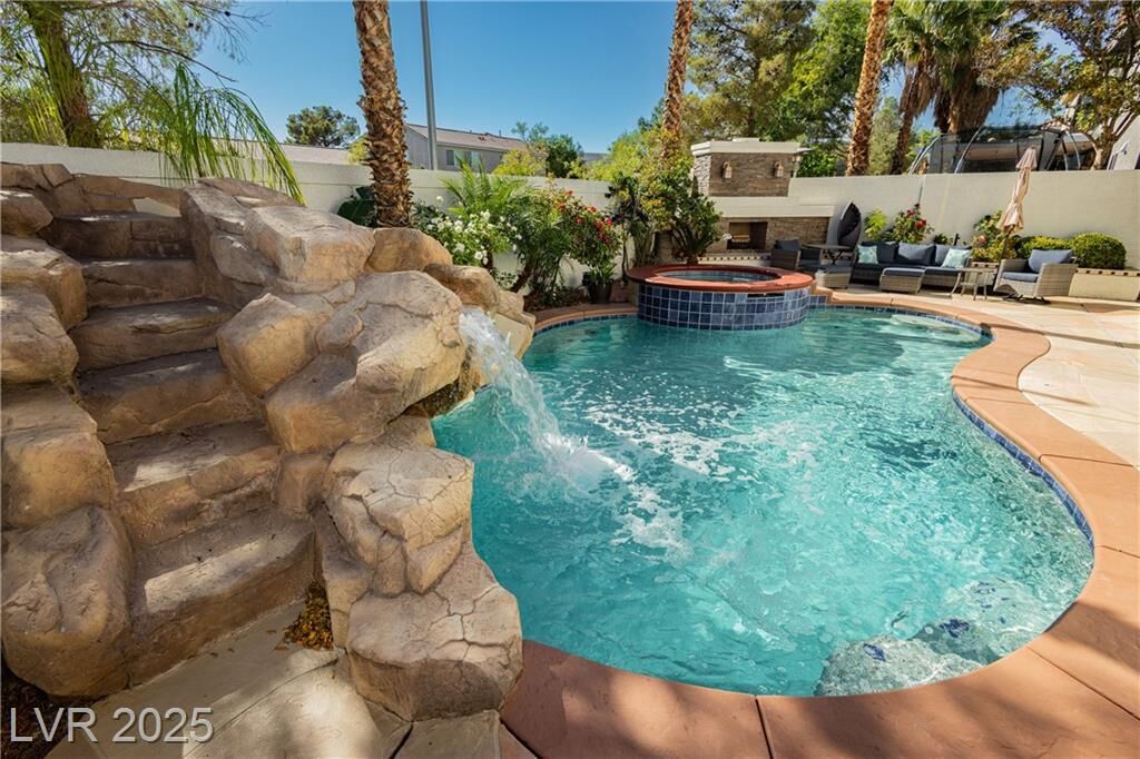 Property Photo: 10033 Flagstaff Butte Avenue NV 89148