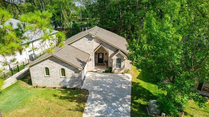 Property Photo:  237 Camden Hills Drive  TX 77356 