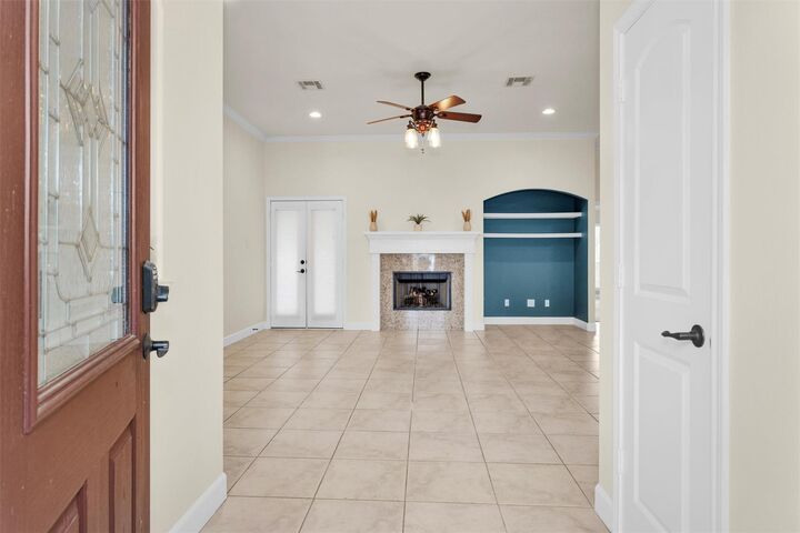 Property Photo:  5226 Sunshine Point  TX 77318 