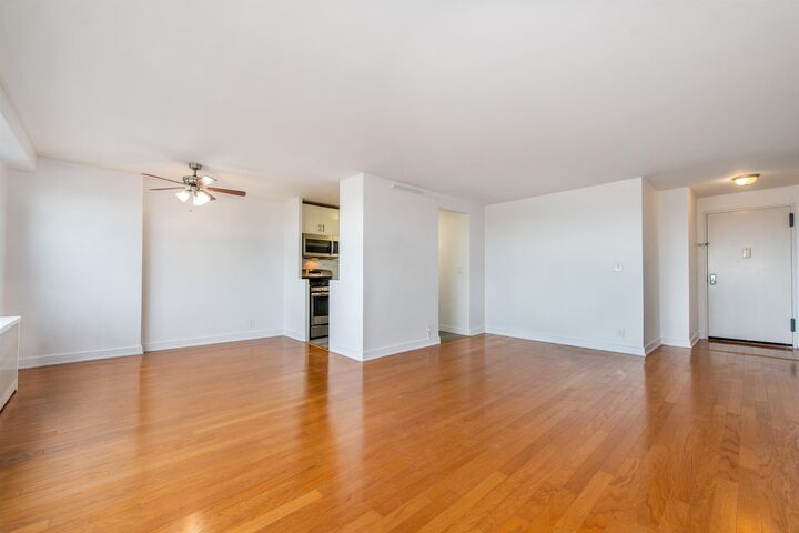 Property Photo:  500 Central Ave 717  NJ 07087