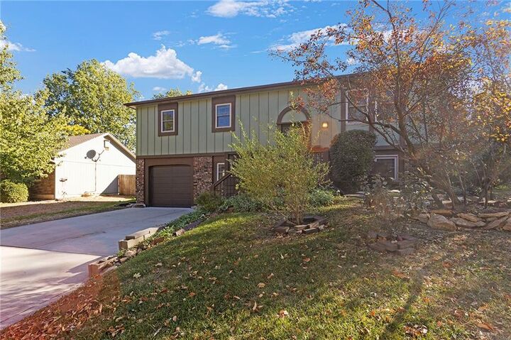 Property Photo: 612 S Montclaire Drive KS 66061