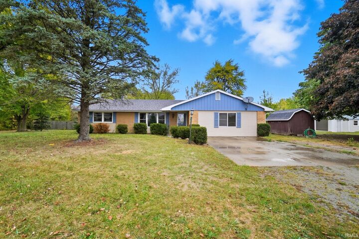 4395 E Lincolnway Road  Columbia City IN 46725-9052 photo