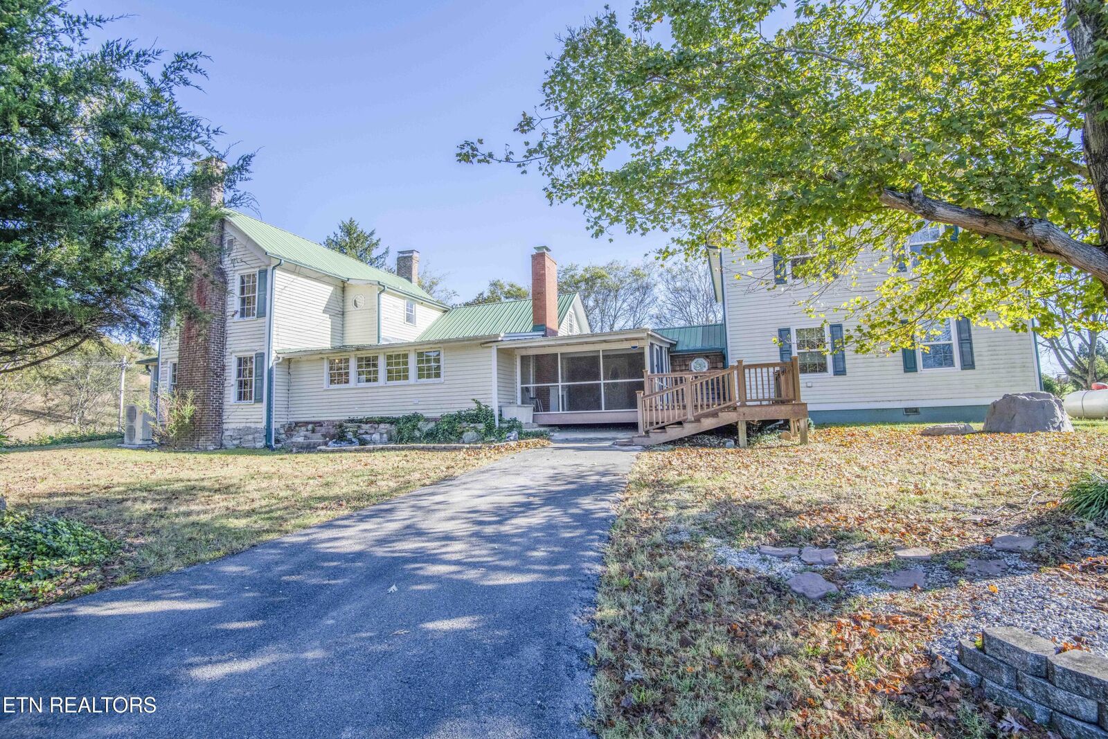 Property Photo:  748 Martin Mill Pike  TN 37853