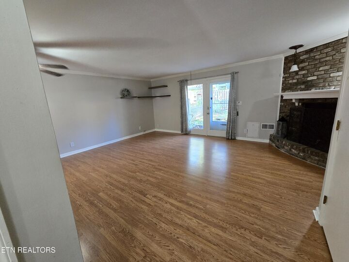 Property Photo:  105 Hampshire Circle  TN 37830