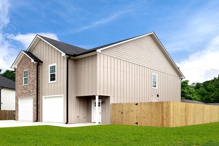 Property Photo:  163/165 Village North  TX 75647