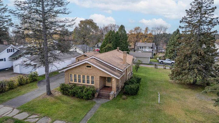 Property Photo: 405 4th St MN 55720