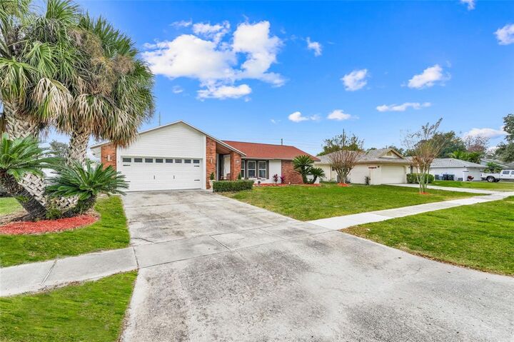Property Photo: 8743 Alegre Circle FL 32836