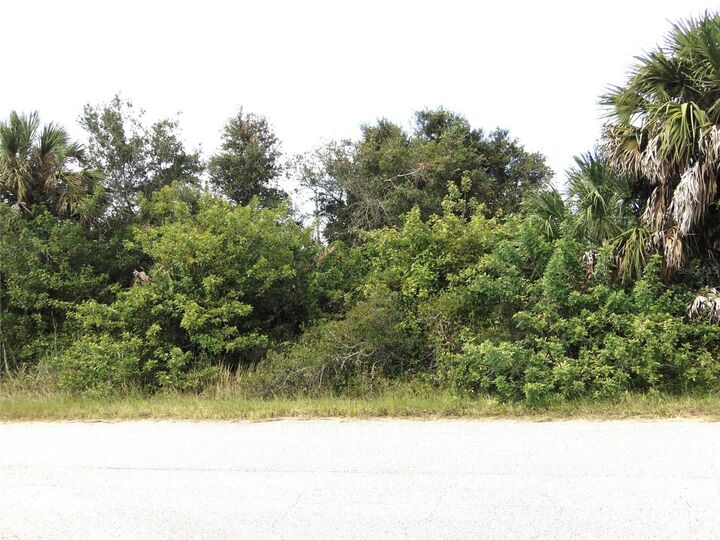 Property Photo:  Harcourt Circle  FL 34288 