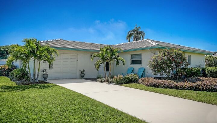 Property Photo: 902 68th Street W 902 FL 34209