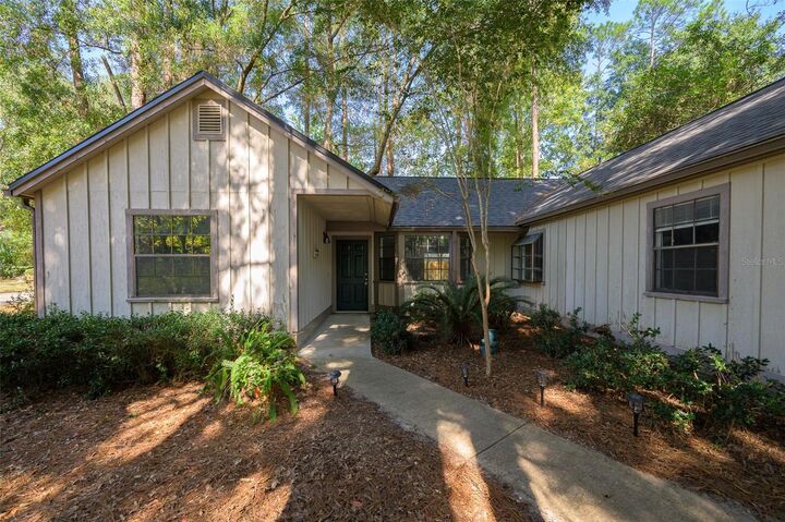 Property Photo: 7960 SW 47th Court FL 32608