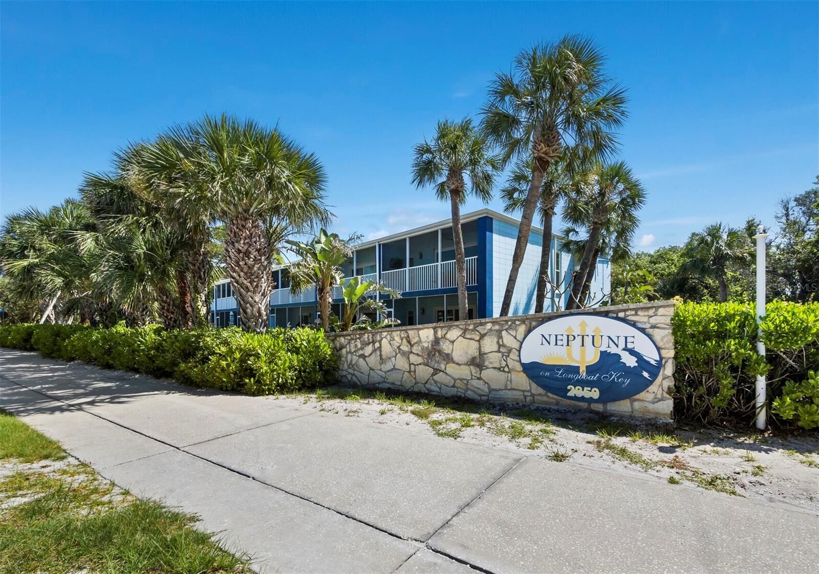 Property Photo:  2850 Gulf Of Mexico Drive 2  FL 34228