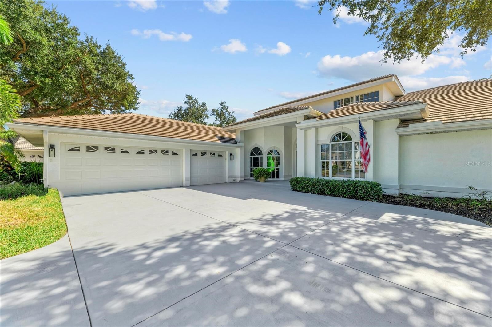 Property Photo:  4214 Palacio Drive  FL 34238 