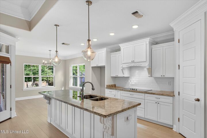 Property Photo:  124 Spanish Cove Drive  MS 39564 