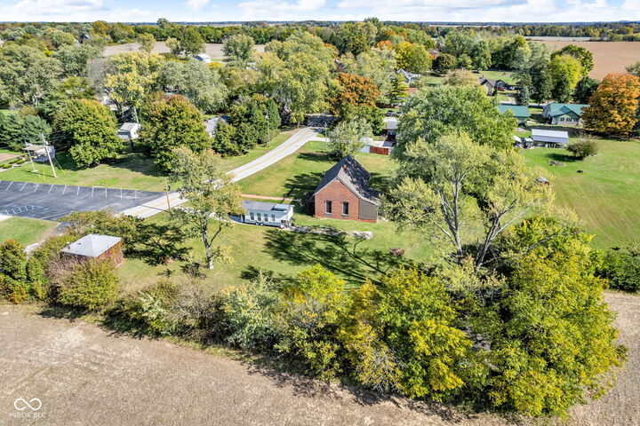 Property Photo:  4051 W 100 N  IN 46106 