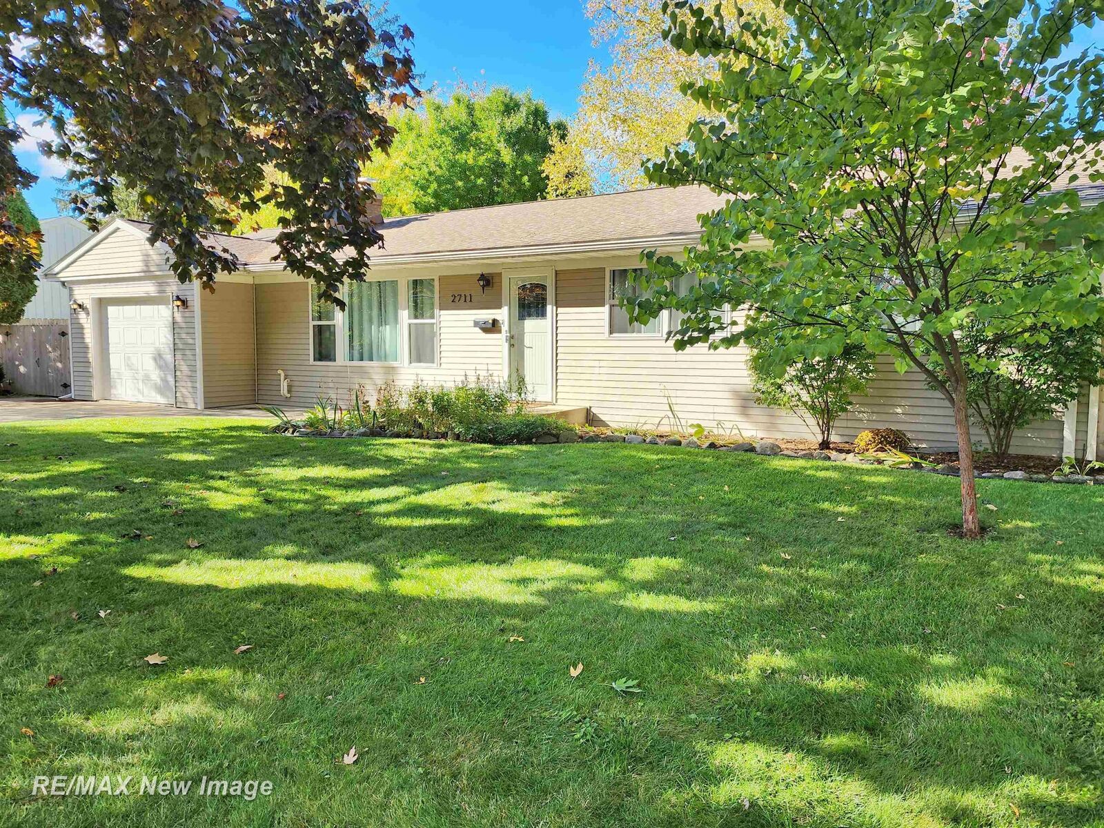 Property Photo: 2711 Willard Street MI 48602