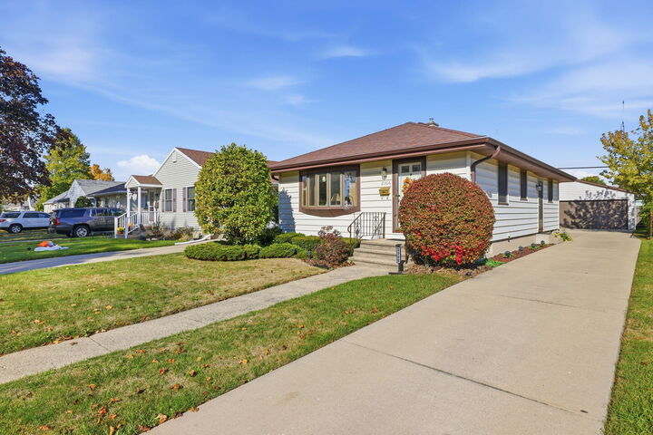 Property Photo:  2306 26th St  WI 53140