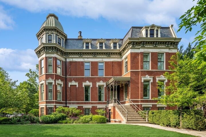 1407 N Hoyne Avenue  Chicago IL 60622 photo