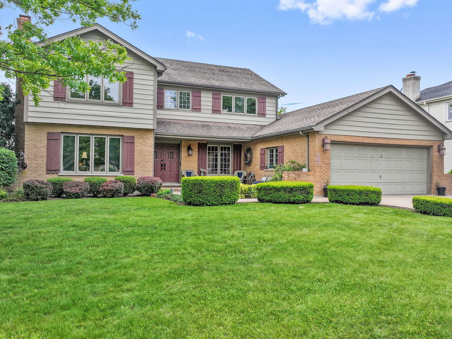 Property Photo:  2S658 Avenue Vendome  IL 60523 