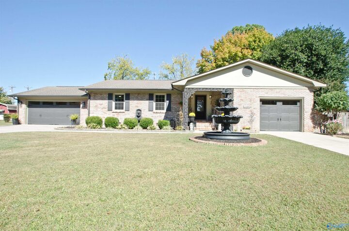 18296 Elles Drive  Athens AL 35611 photo