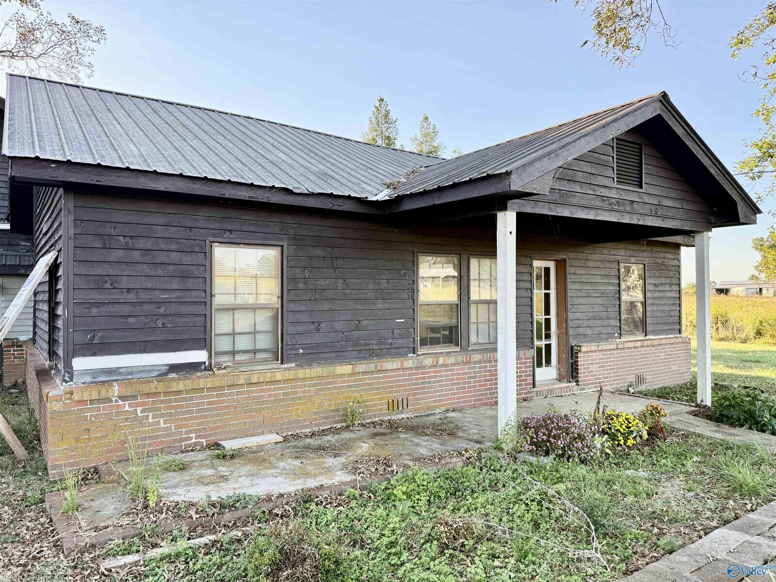 Property Photo:  768 County Road 25  AL 35962
