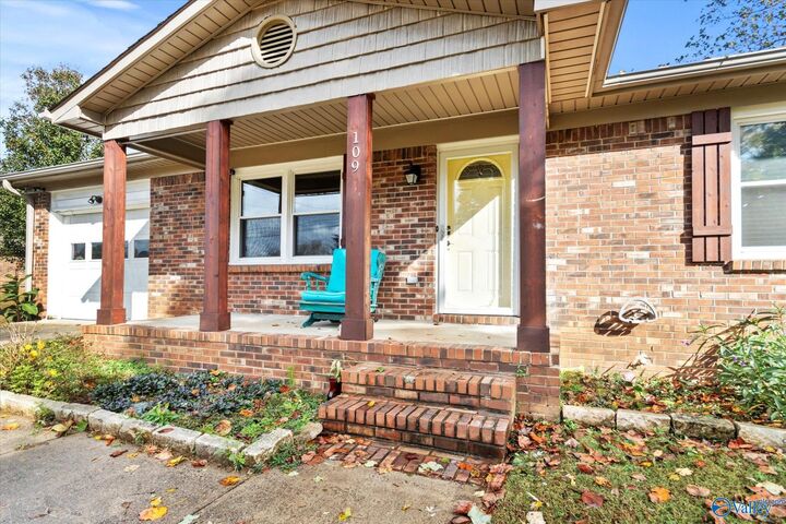 Property Photo:  109 Oldwood Road  AL 35811