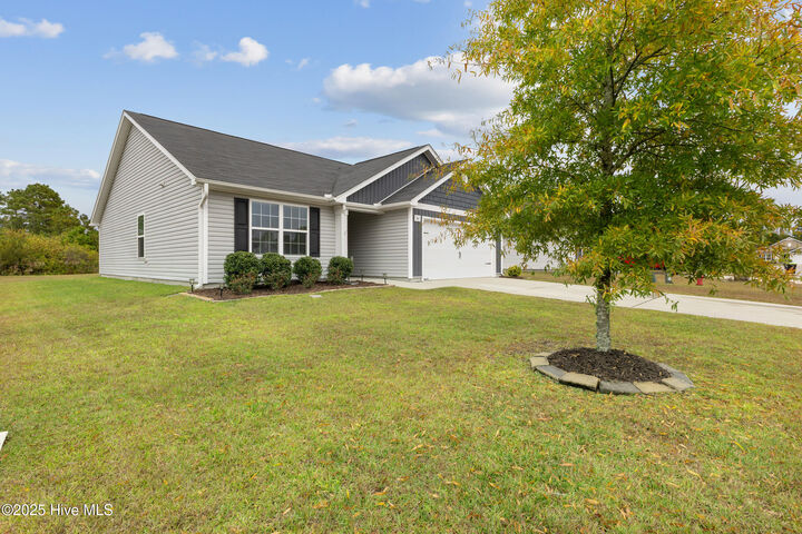 Property Photo:  7141 Cameron Trace Drive  NC 28411 