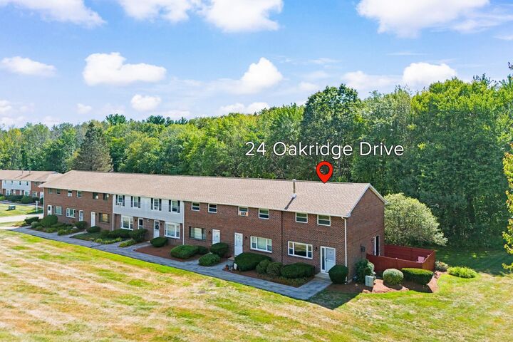 Property Photo:  24 Oakridge Drive  NH 03053 