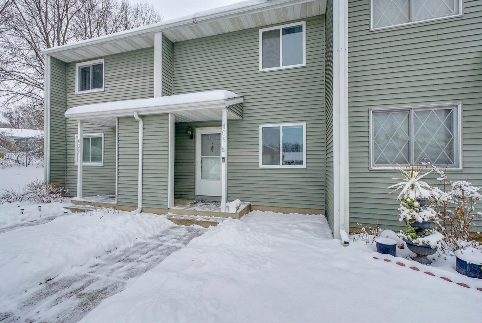 Property Photo: 405 Robert Street S MN 55107