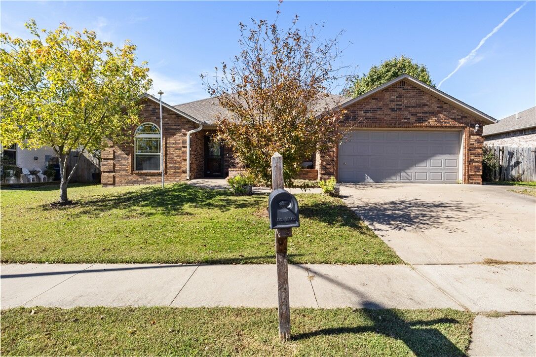 Property Photo:  1906 Audabon Park Court  AR 72761 