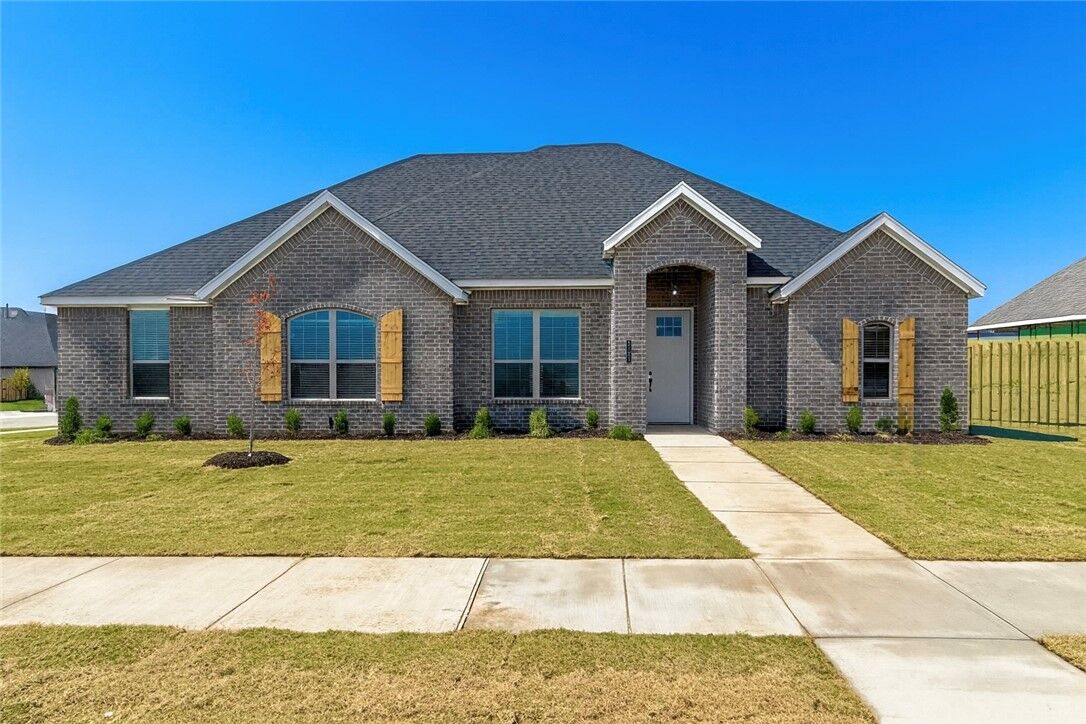 Property Photo:  2125 Porter Street  AR 72751