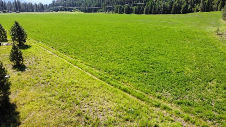 Property Photo:  3352 3 Highway  BC V0H 1Y0 