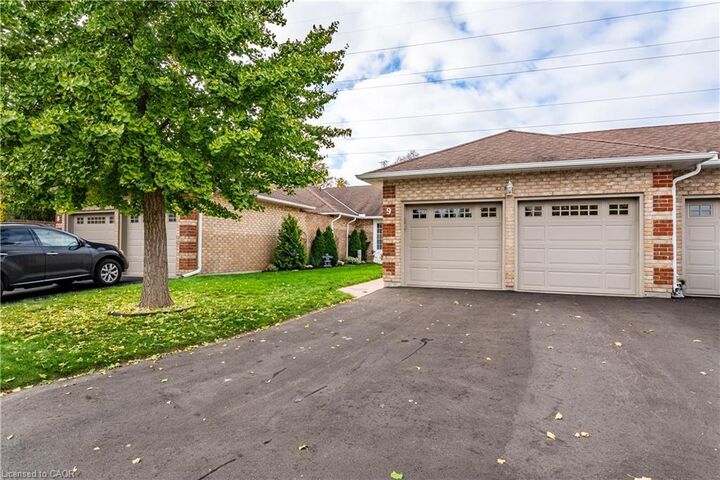 Property Photo: 75 Beasley Crescent 9 ON N1T 1P5