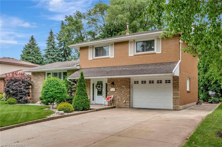 35 Shalfleet Boulevard  Brantford ON N3R 6L5 photo