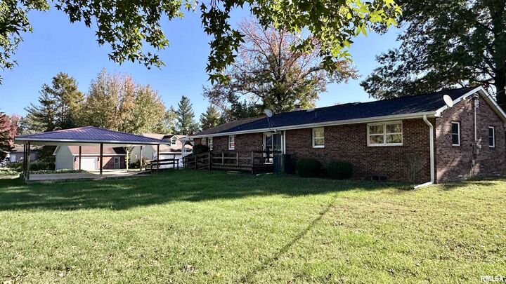 Property Photo:  1019 Election Drive  IL 62896 