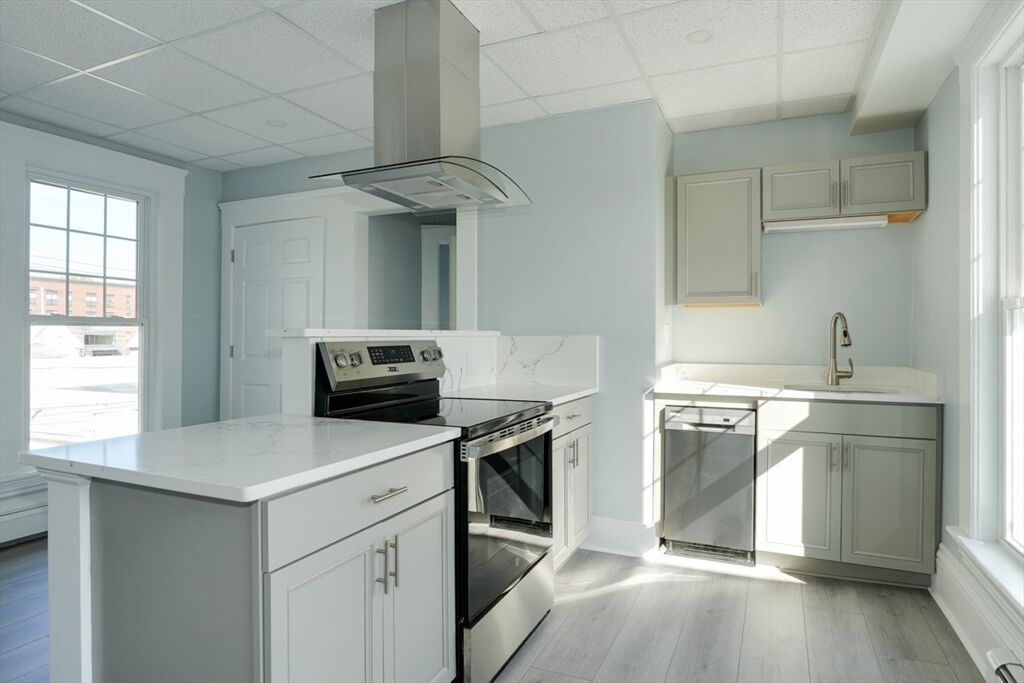 Property Photo:  47 Mechanic Street 2  MA 01752 