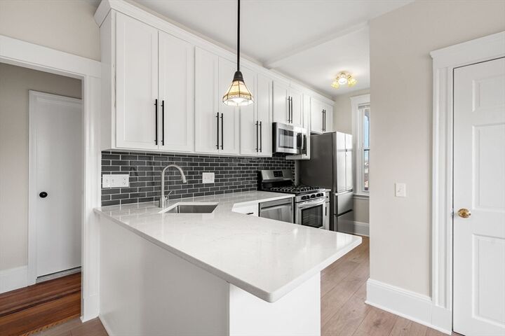 Property Photo:  33 Shannon St 3  MA 02135 