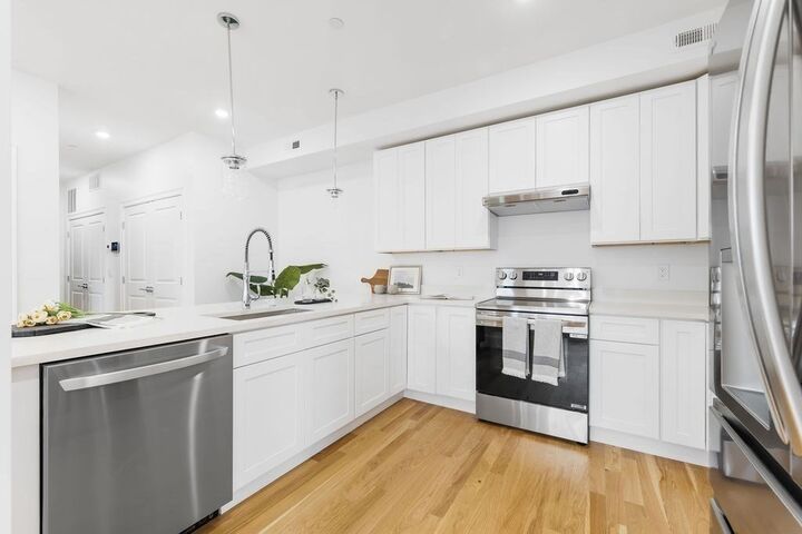 Property Photo:  272 Lincoln Street 103  MA 01752