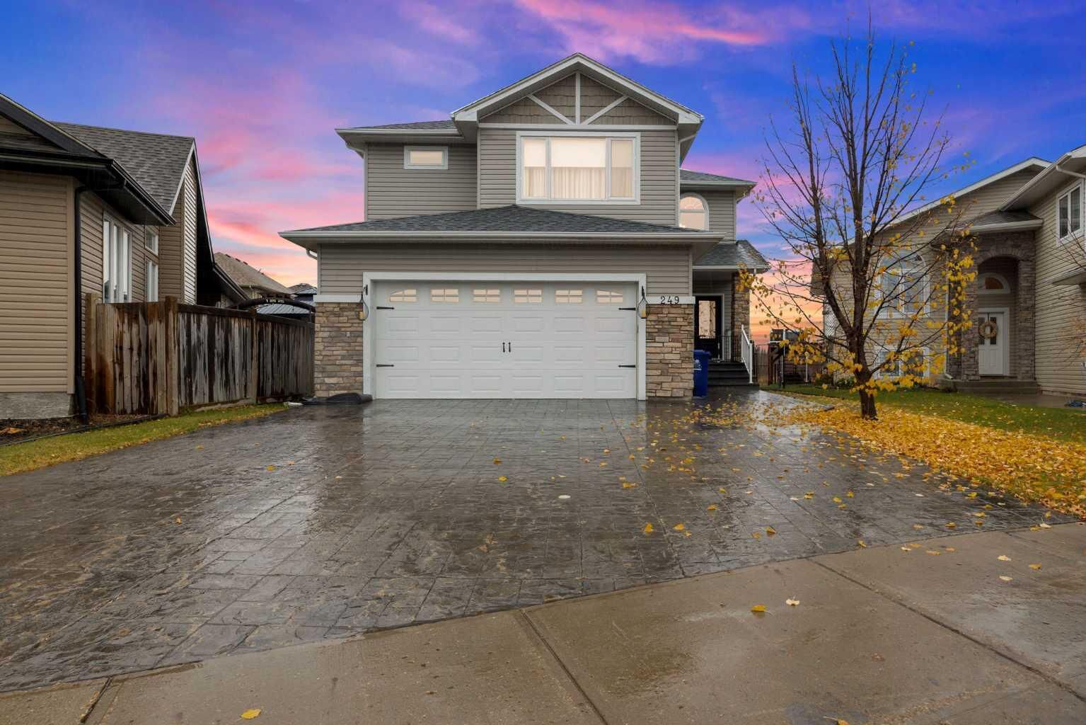 Property Photo: 249 Walnut Crescent AB T9K 0N7