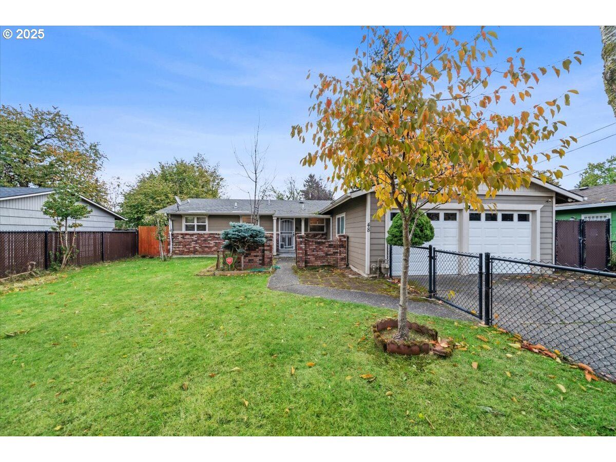 Property Photo:  48 SE 195th Ave  OR 97233