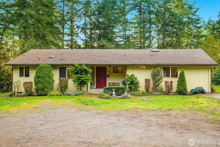 Property Photo:  2995  Hunt Road  WA 98277 