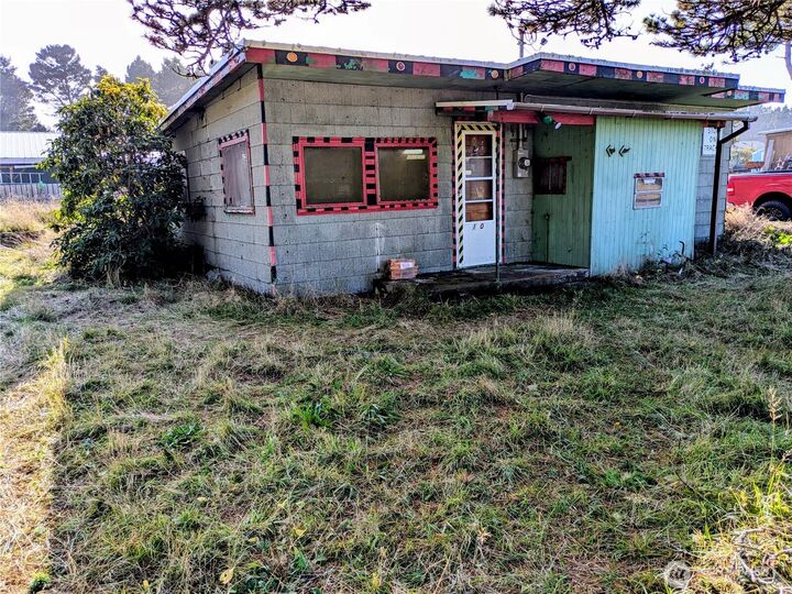 Property Photo:  1508  177th Place  WA 98631 