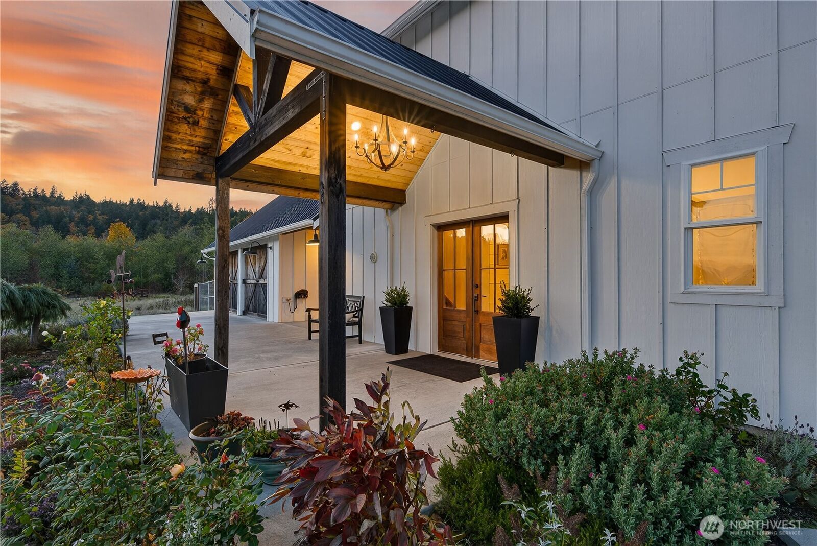 Property Photo:  157  Russell Road  WA 98282 