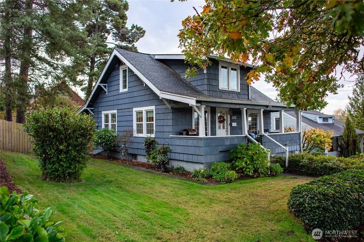 Property Photo:  181 SE 9th Street  WA 98532 