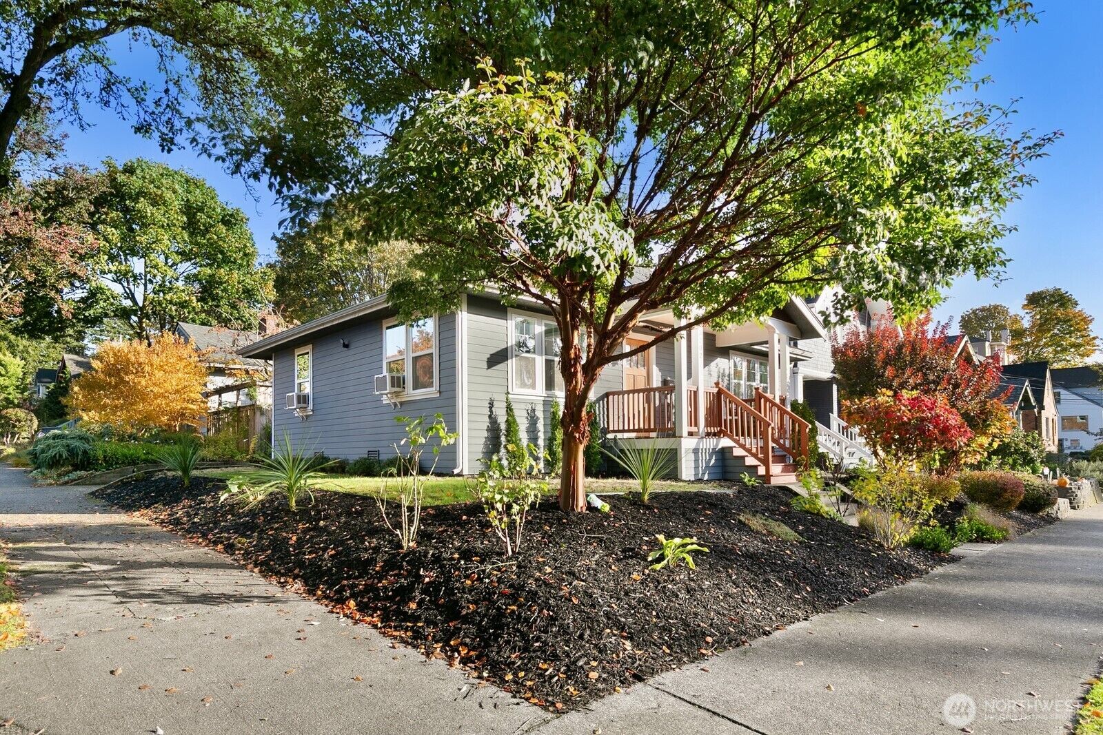Property Photo: 3202 E Terrace St WA 98122