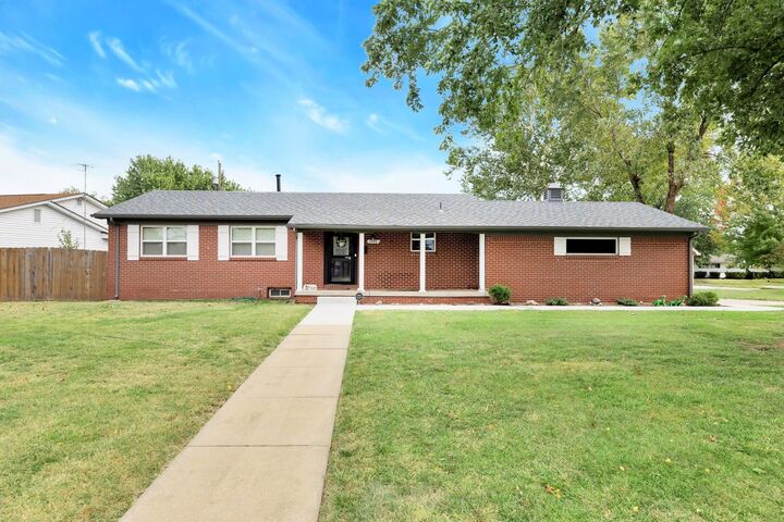 1120 N Murray  Wichita KS 67212 photo