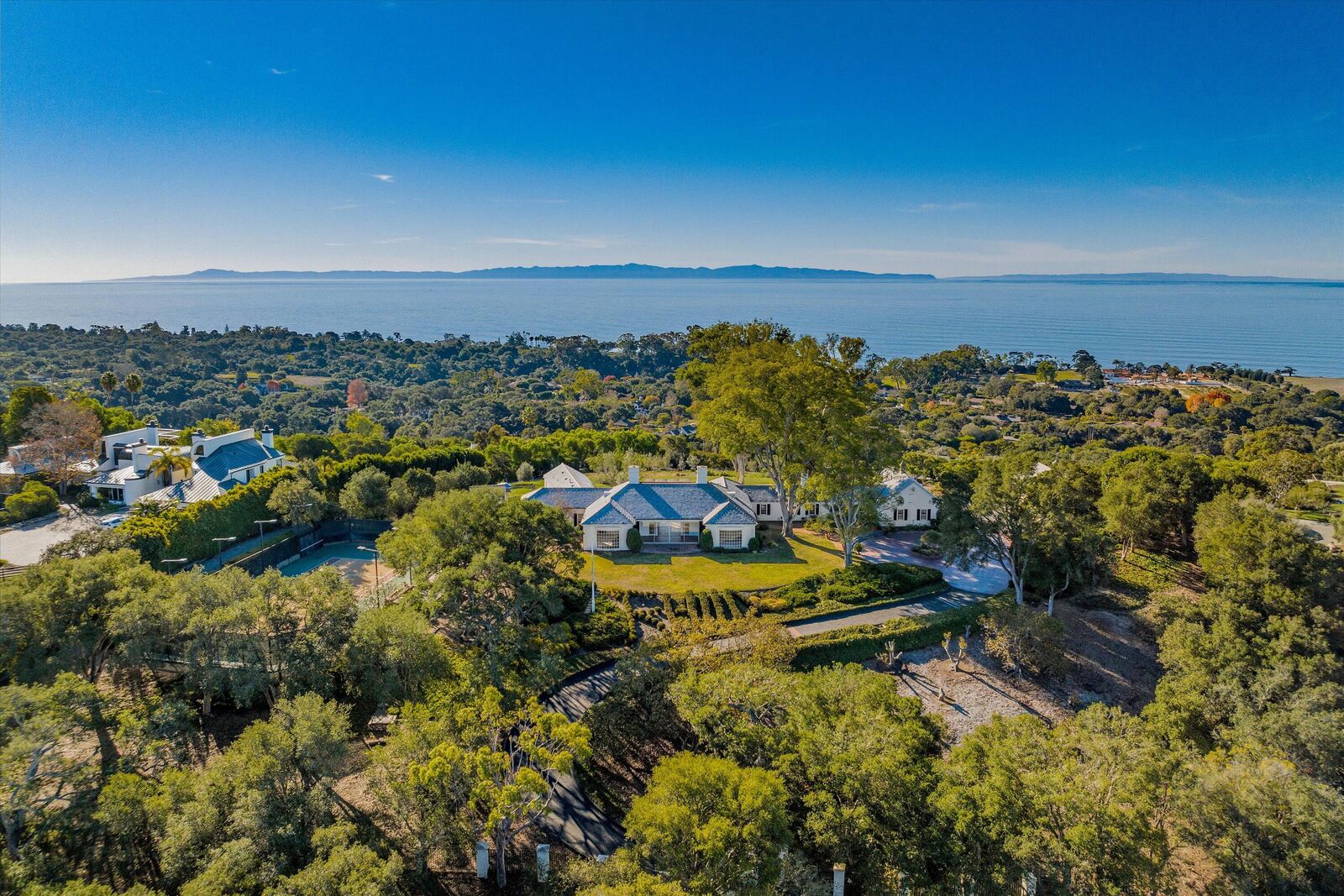 Property Photo: 4475 Via Abrigada CA 93110