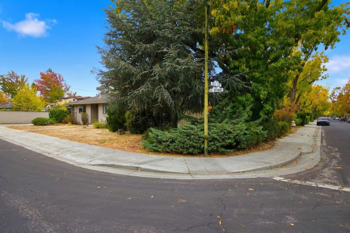 Property Photo: 339 El Verano Avenue CA 94306