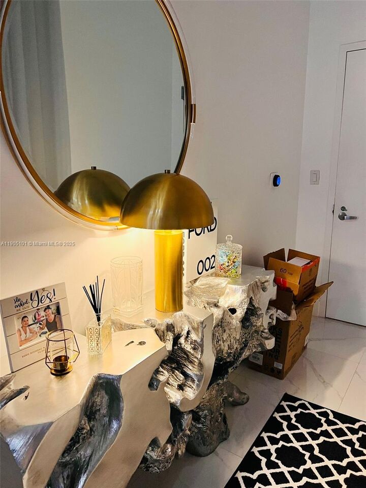 Property Photo:  1900 N Bayshore Dr 710  FL 33132